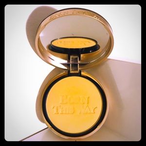 Too Faced Born This Way Powder
